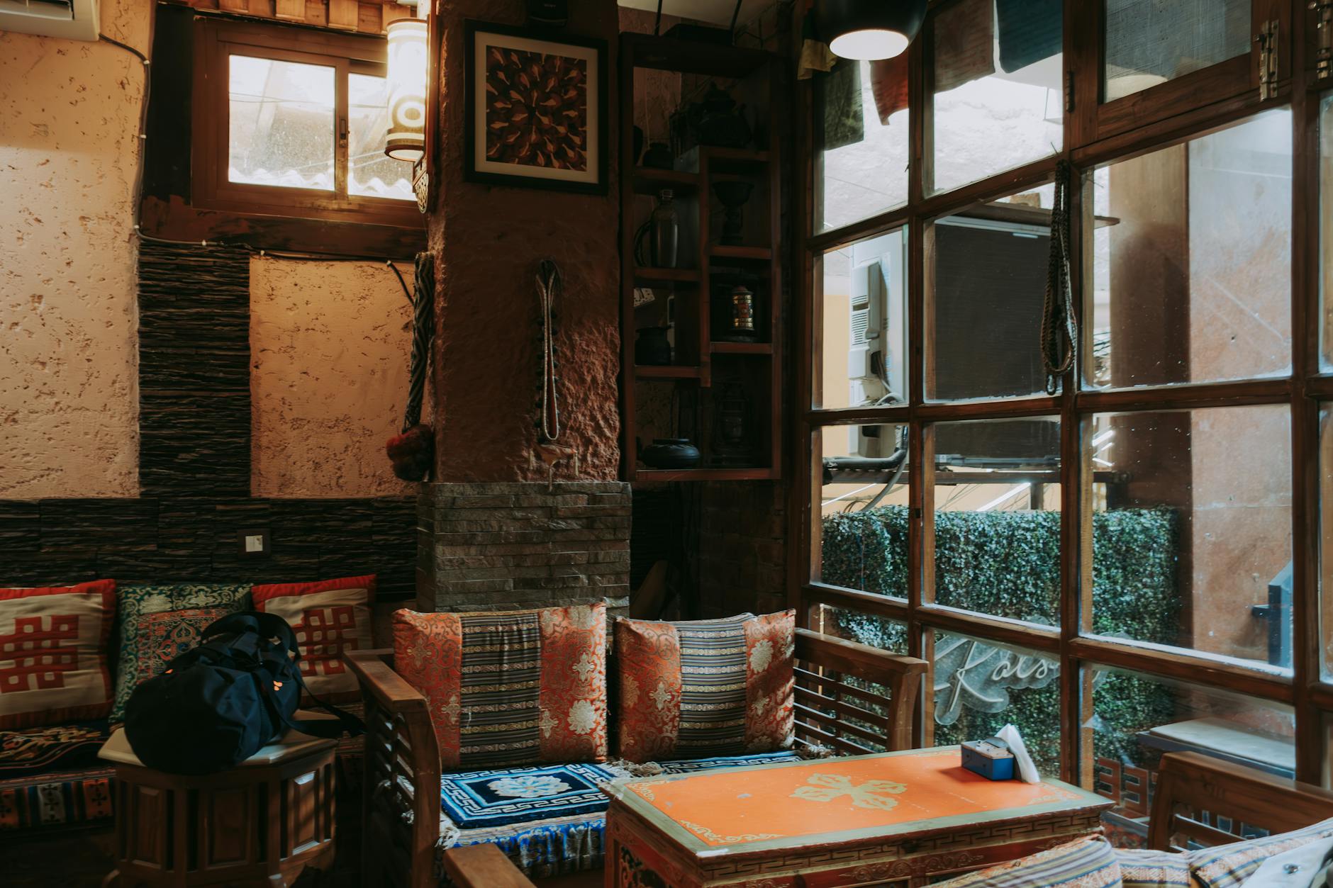 Dining & Cafés — Urse