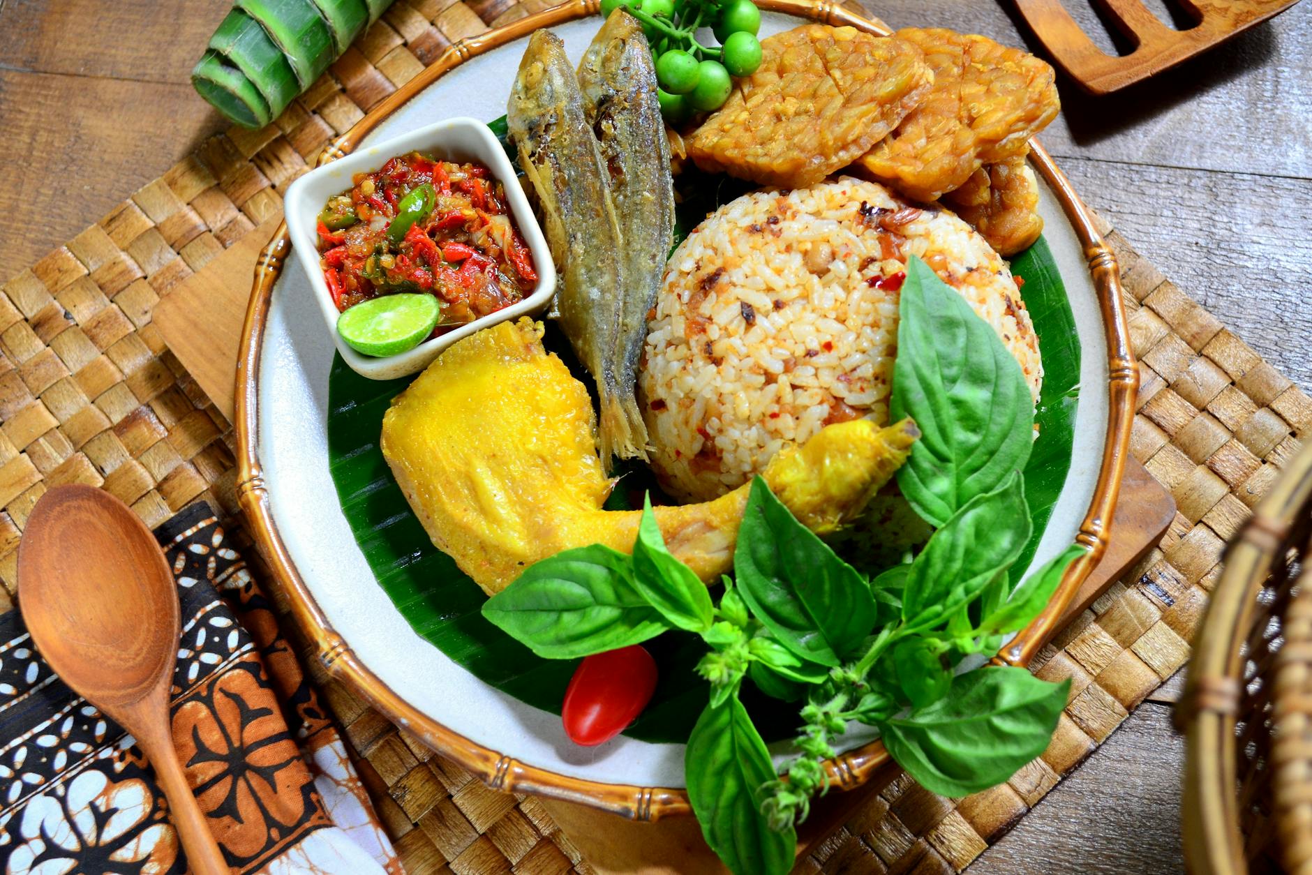Dining & Cafés — Nunggalan