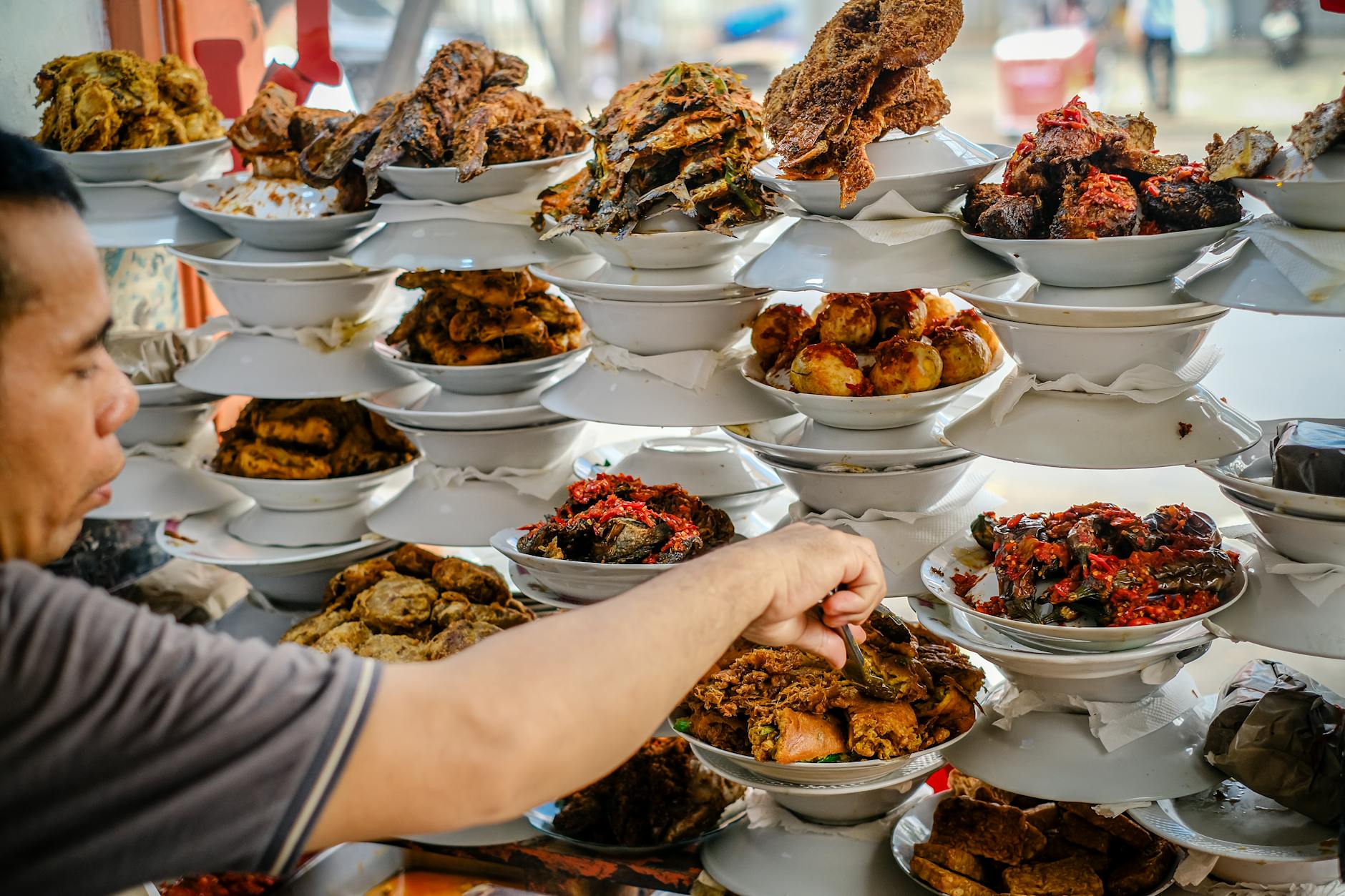Dining & Cafés — Bogor