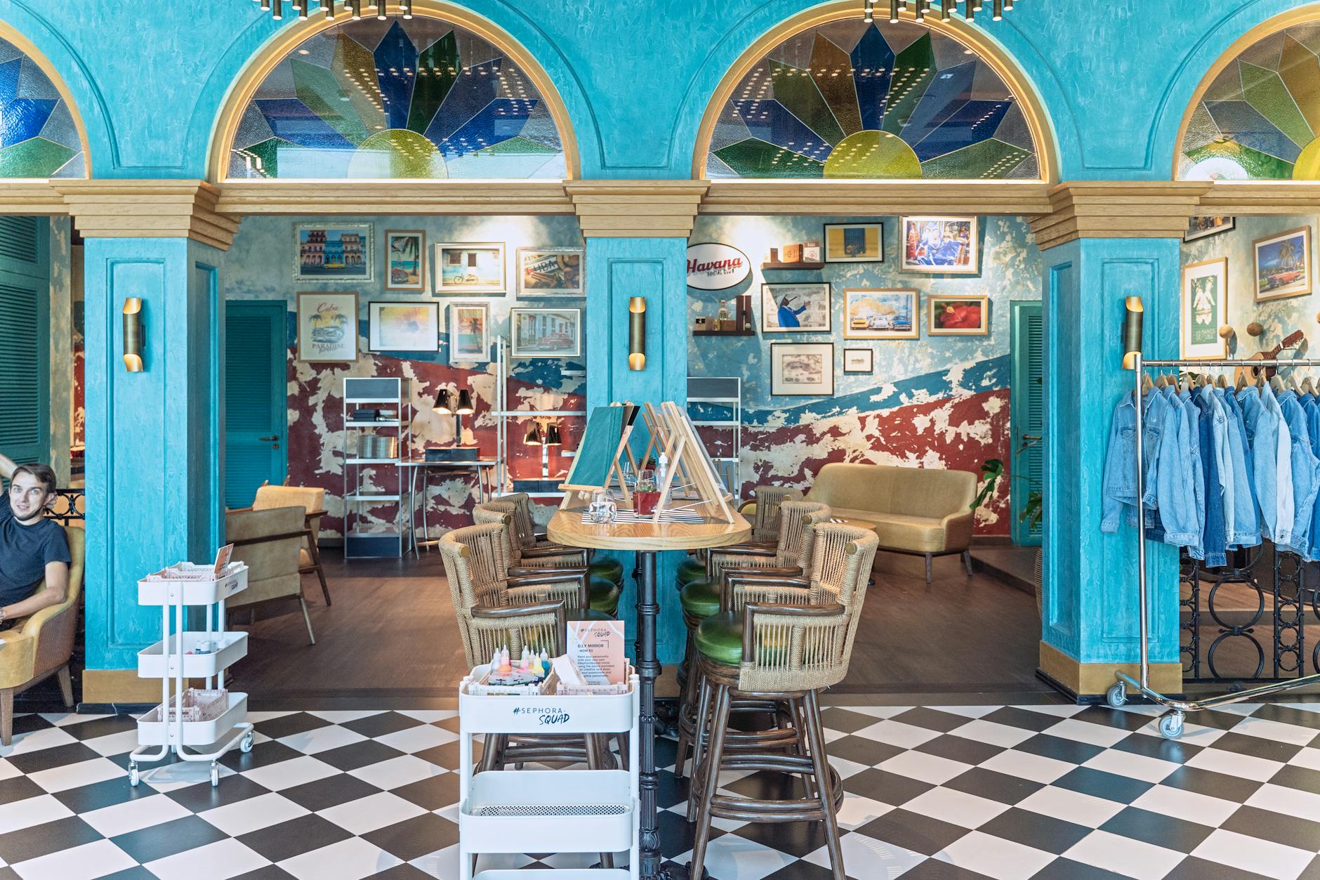 Dining & Cafés — Dubailand