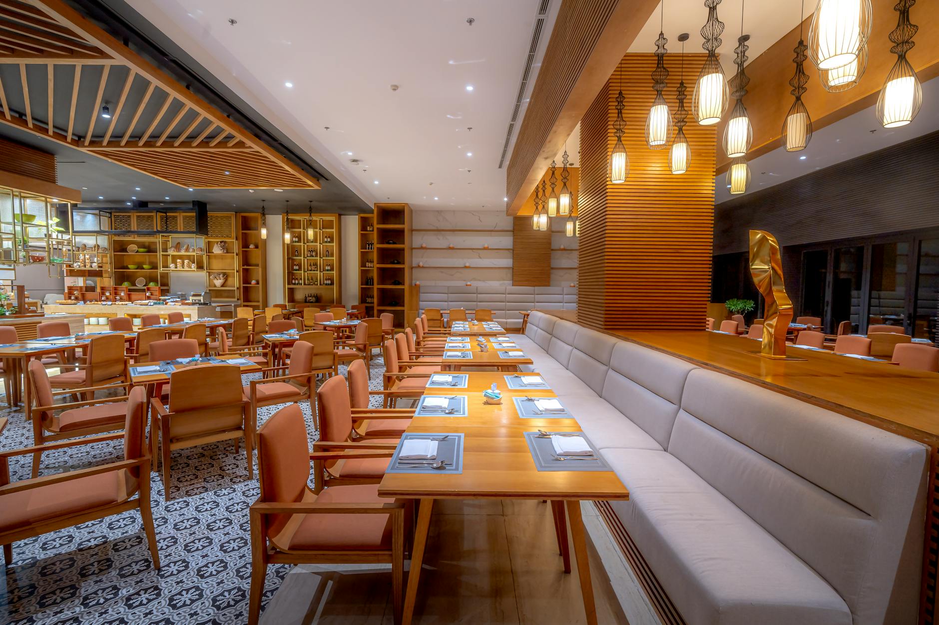 Dining & Cafés — Hai Phong