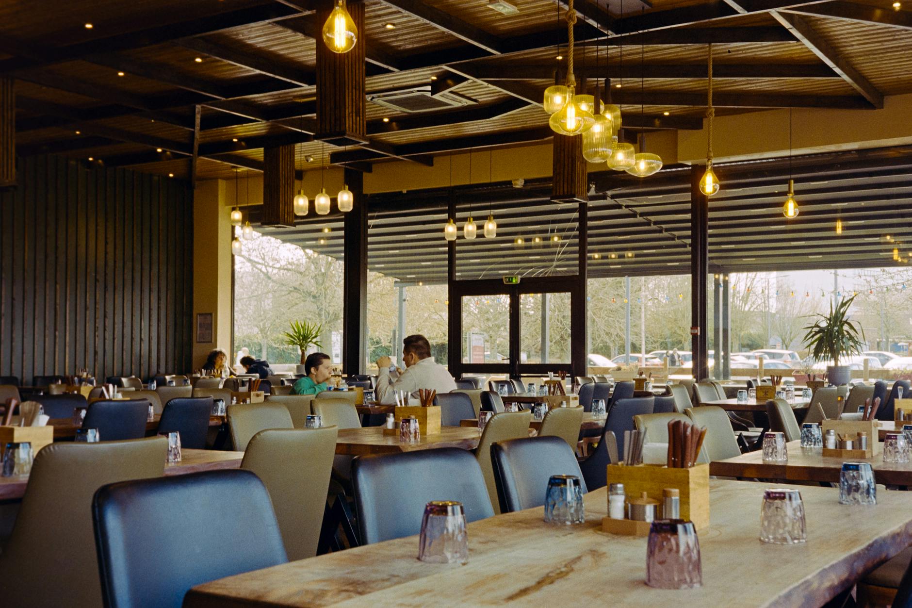Dining & Cafés — Reis Magos