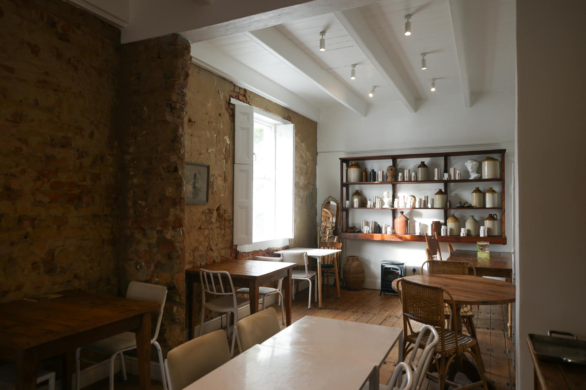 Dining & Cafés — Sasoli