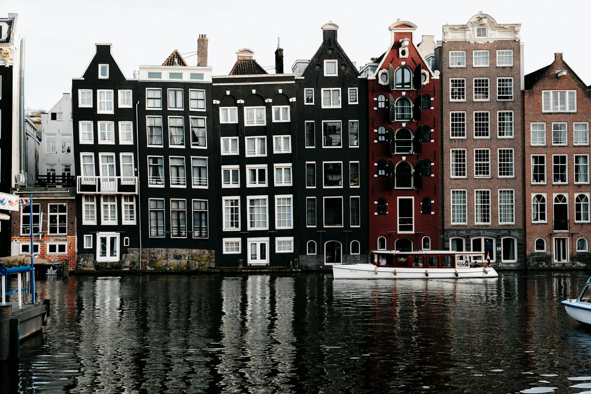 What to Expect — Amsterdam De Pijp