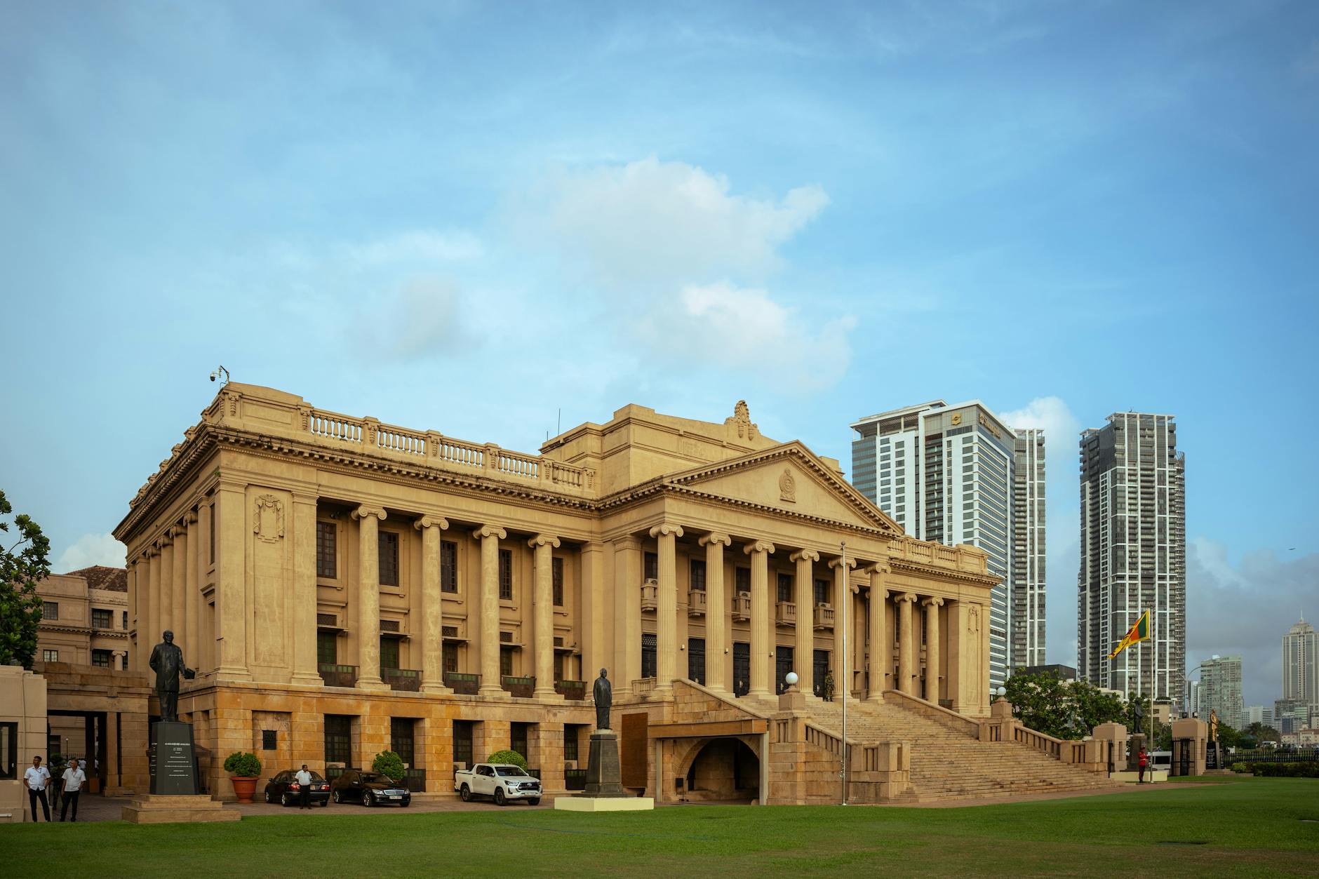 Nearby Attractions — Colombo