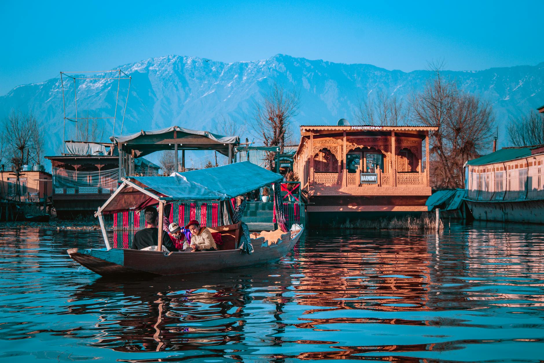 Nearby Attractions — Dal Lake