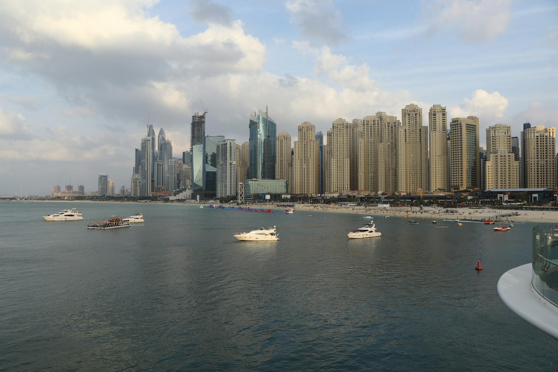 Nearby Attractions — Dubai Harbour