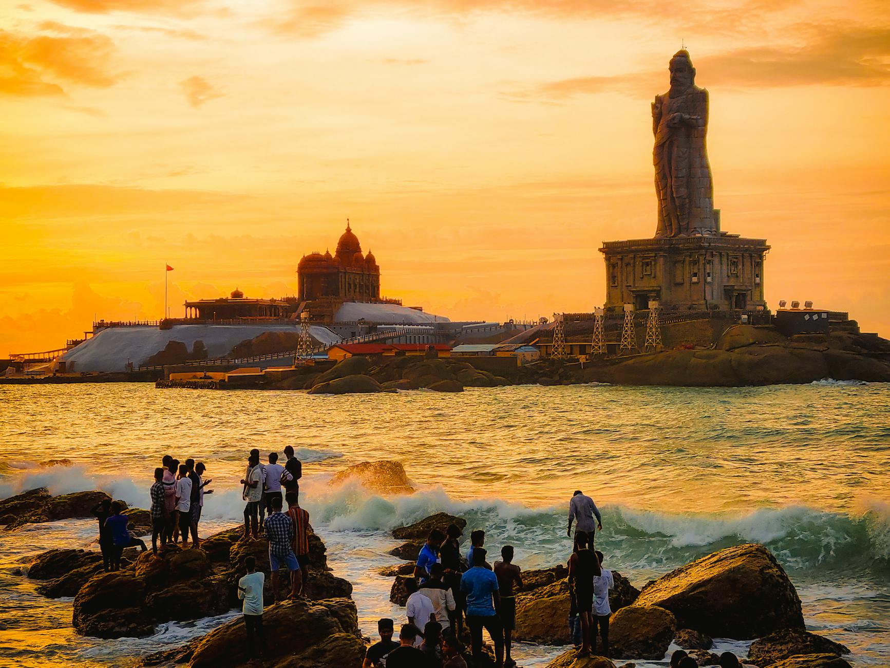 Nearby Attractions — Ecr