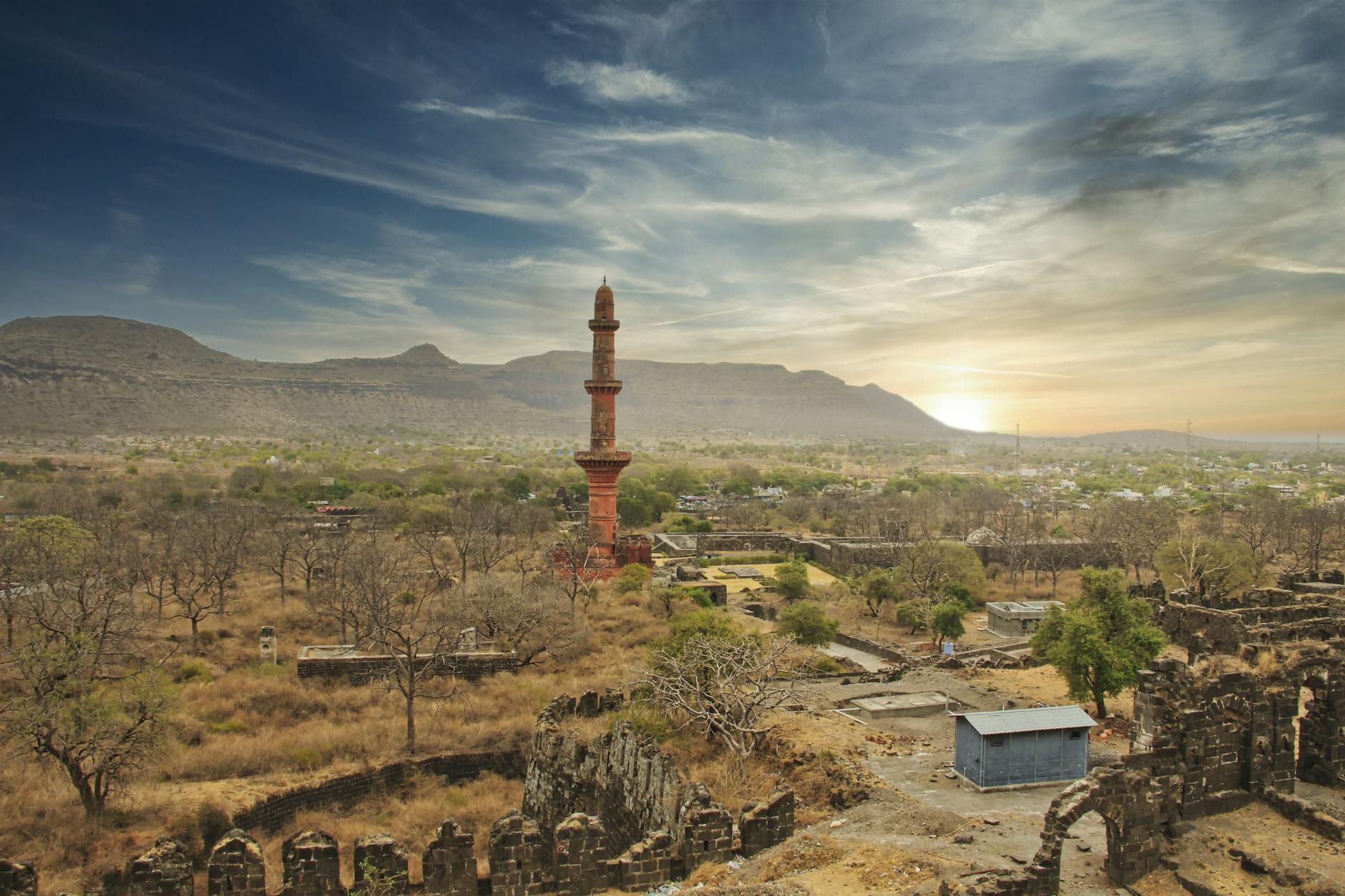 Maharashtra neighbourhood