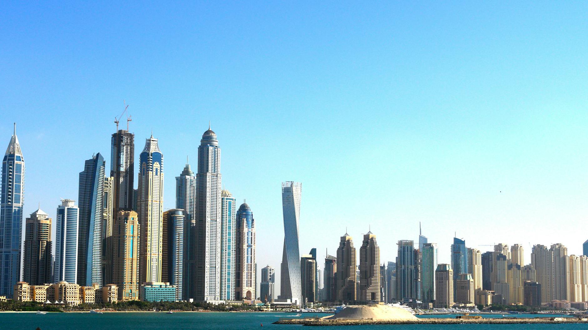 Nearby Attractions — Jumeirah Lake Towers