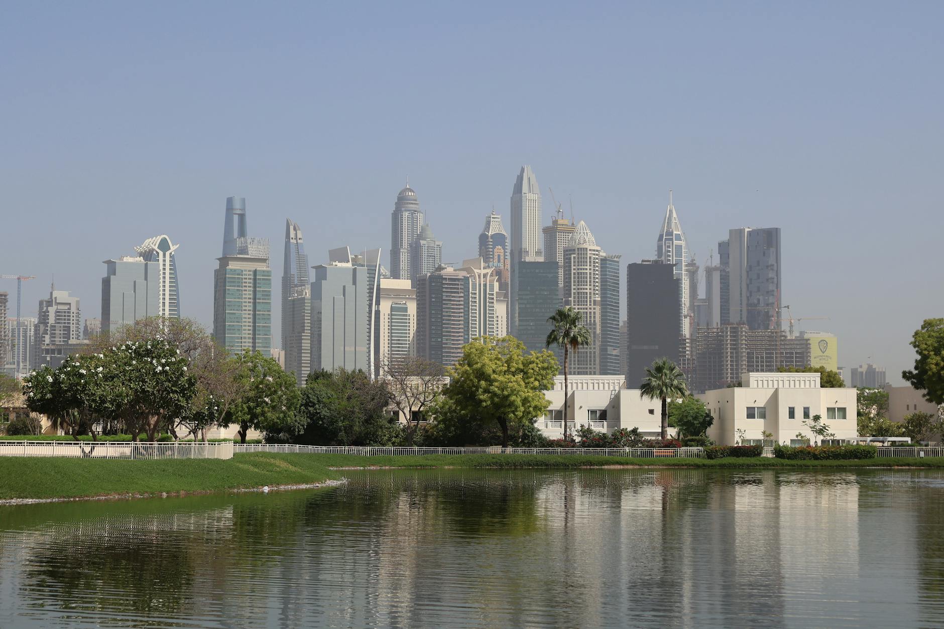 What to Expect — Jumeirah Lake Towers