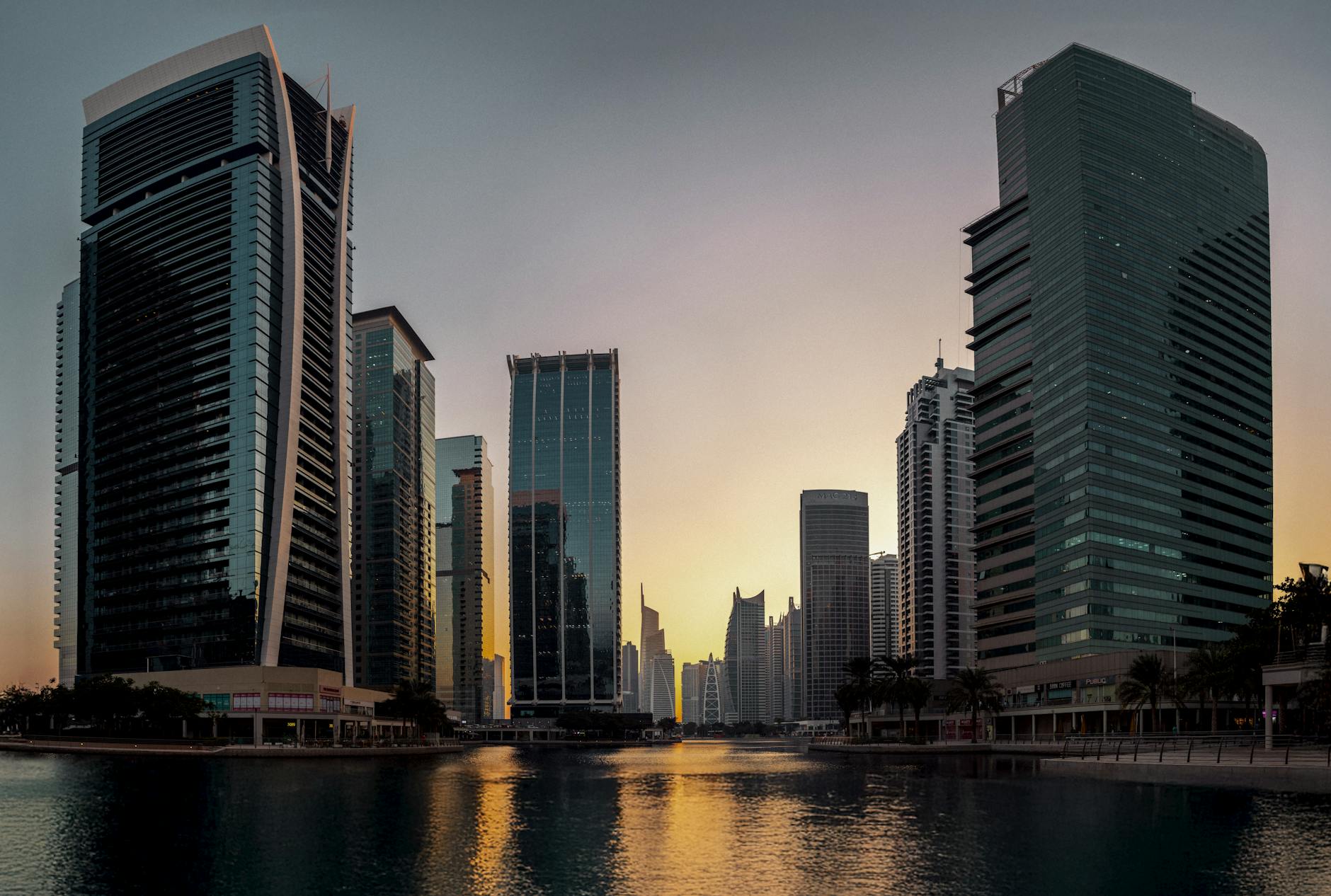 What to Expect — Jumeirah Lake Towers