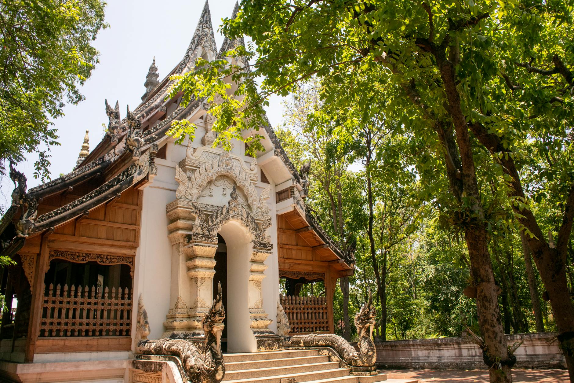 What to Expect — On Nut Phra Khanong