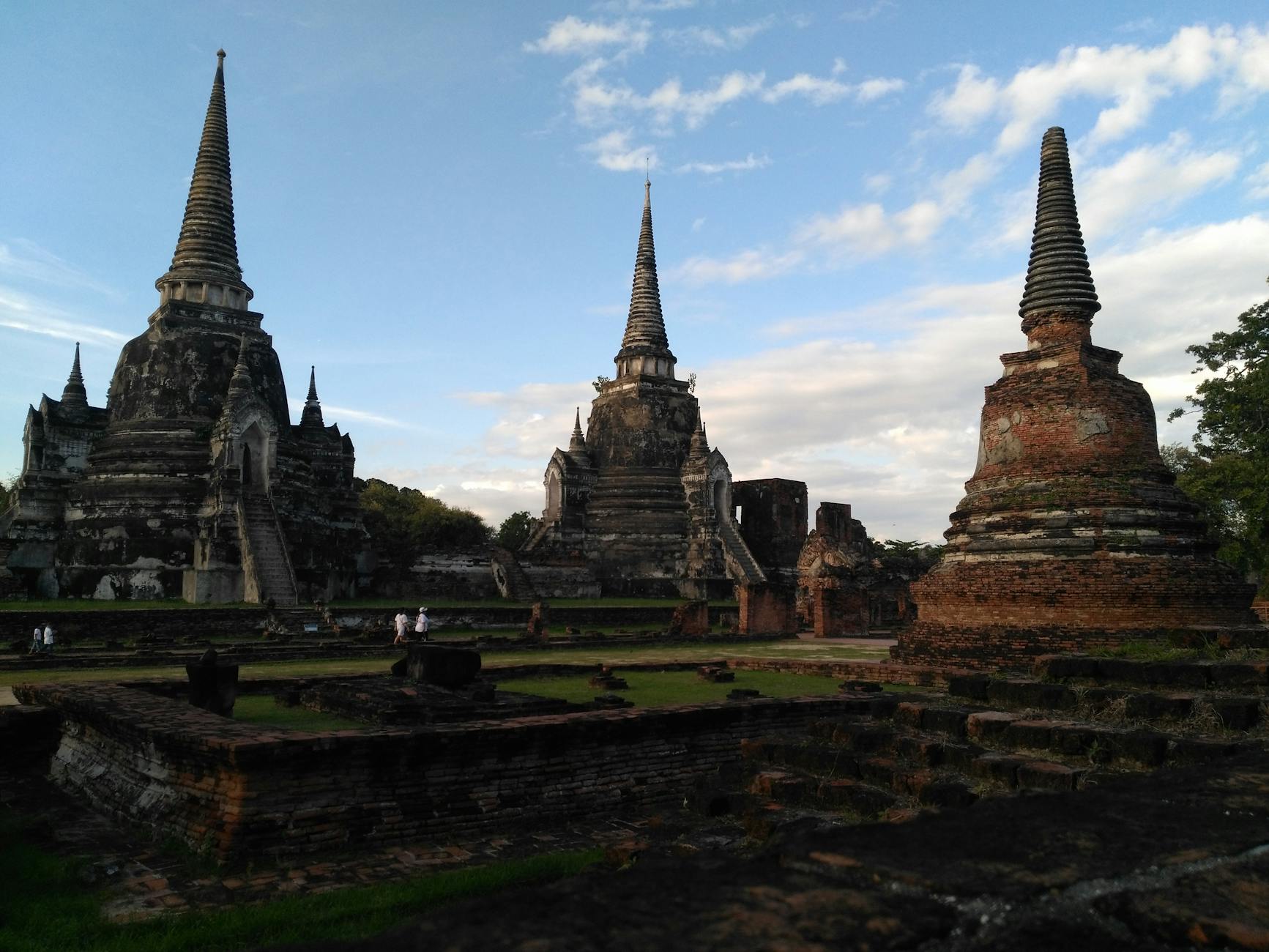 What to Expect — On Nut Phra Khanong