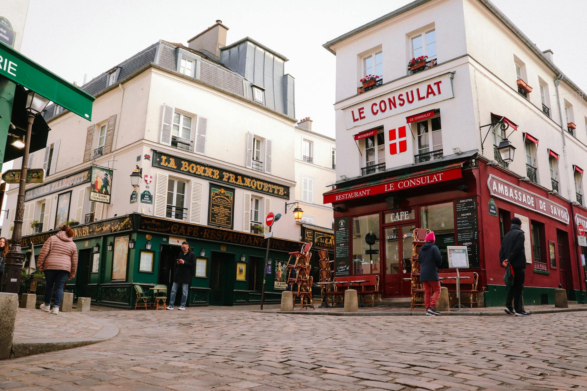 A Look into Paris Montmartre — Paris Montmartre