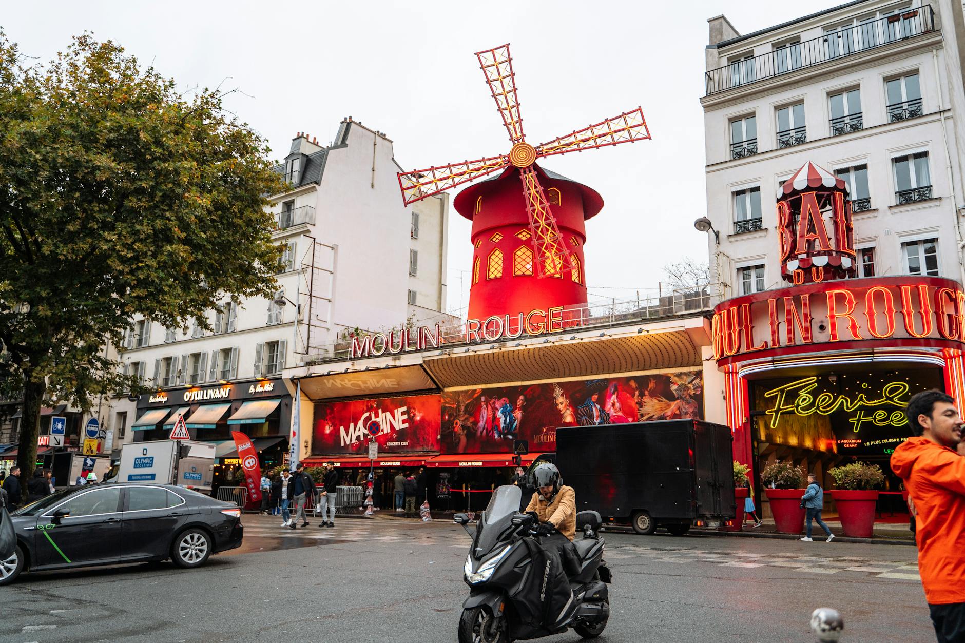 Nearby Attractions — Paris Montmartre