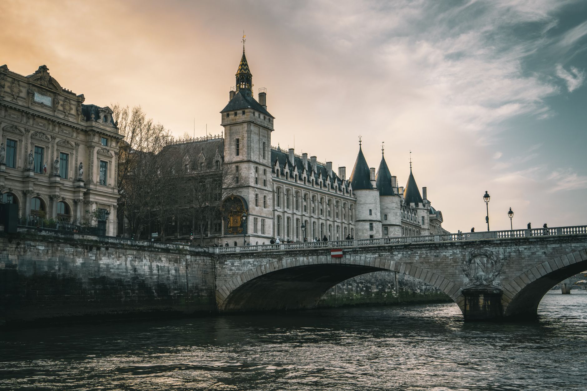 Nearby Attractions — Paris